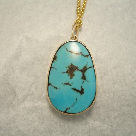 superb-natural-turquoise-hmade-9ctgold-pendant-04580.jpg