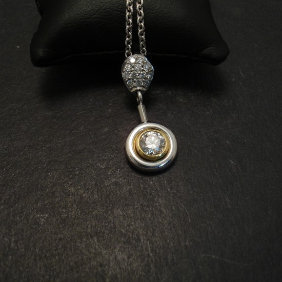 handmade-18ctGold-diamond-articulated-pendant-06790.jpg
