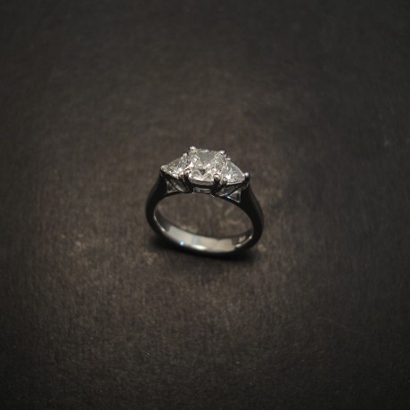 cushio-cut-trilliants-diamond-engagement-ring-07261