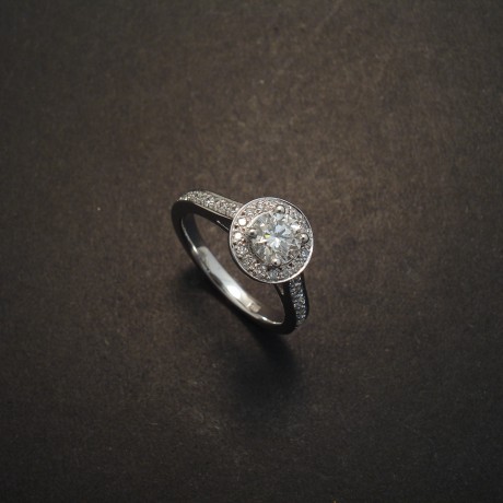 engagement-diamond-white-gold-halo-ring-05027.jpg