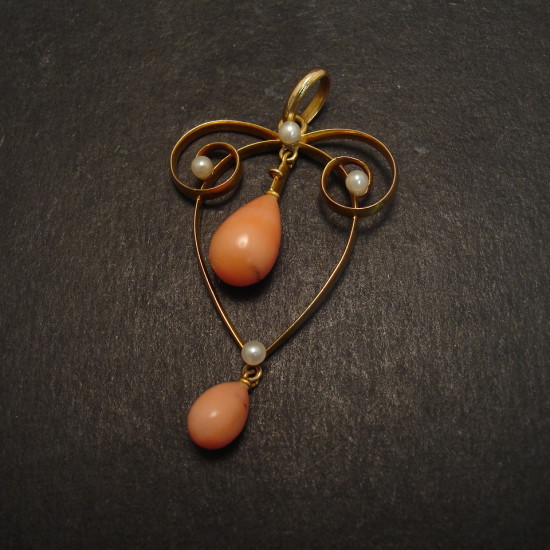 scottish-pearl-coral-antique-9ctgold-pendant-08657.jpg