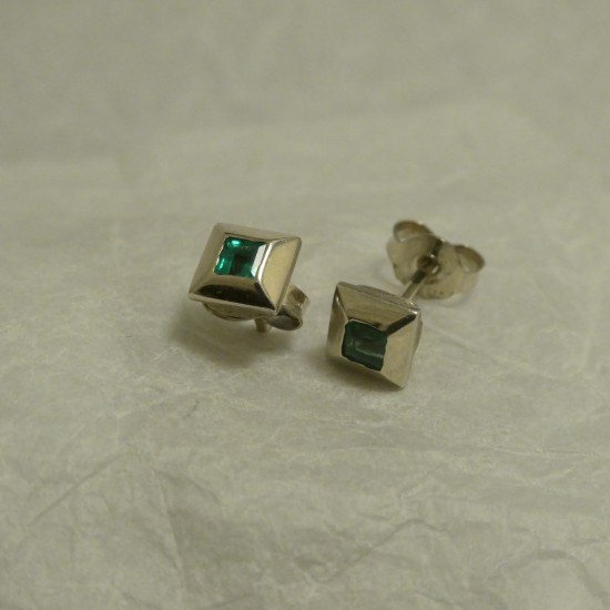 square-cut-emerald-9ctwhitegold-studs-40378.jpg