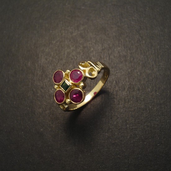 cluster-ruby-four-18ctgold-ring-05010.jpg