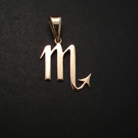 scorpio-gold-pendant-18ct-red-01690.jpg