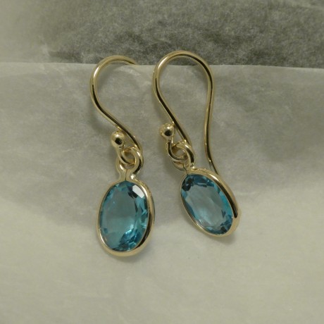sea-blue-topaz-9ctgold-earrings-20928.jpg