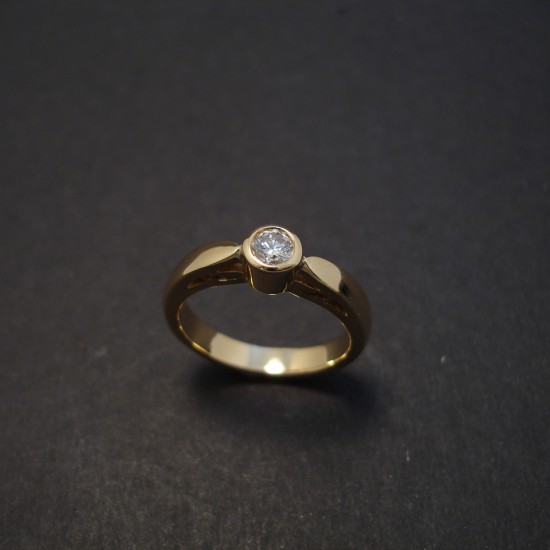 solitaire-engagement-ring-18ct-.26pt-08105.jpg