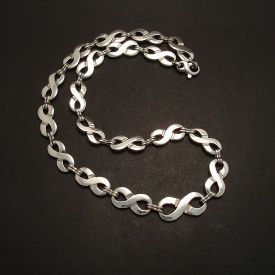 eternity-symbol-silver-necklace-05786.jpg