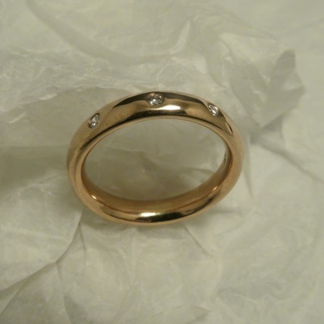 gold-9ct-rose-ring-3x3diamonds-40436.jpg