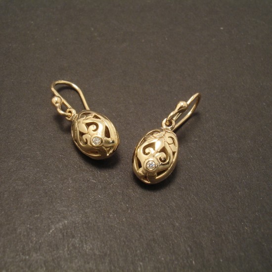 heraldic-gold-earrings-9ct-diamonds-08008.jpg