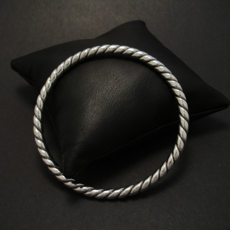 twist-wire-sterling-silver-bangle-08186.jpg