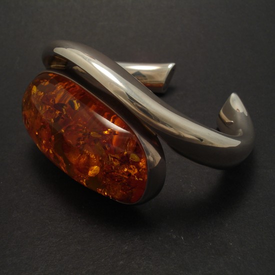 polished-baltic-amber-silver-cuff-06690.jpg