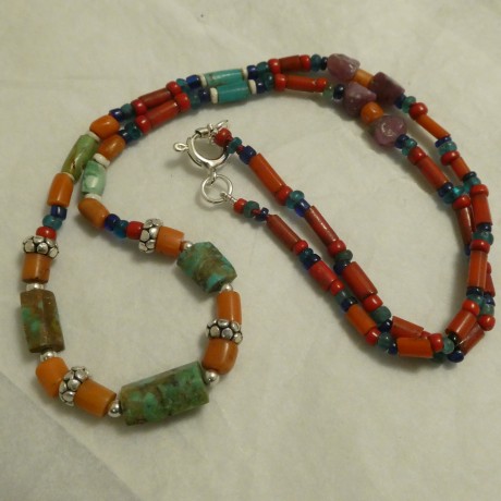 funky-turquoise-bead-necklace-unique-50793.jpg