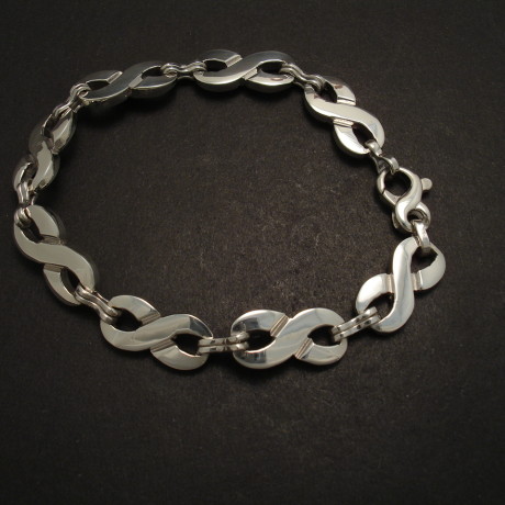 eternity-symbol-sterling-silver-link-bracelet-05785.jpg