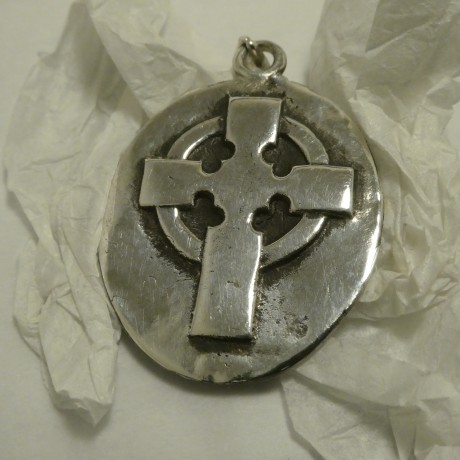 iona-silver-cross-pendant-30413.jpg