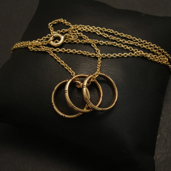 three-gold-rings-9ctnotched-necklace-08783.jpg