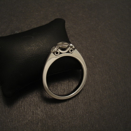 three-diamond-rose-cuts-18white-engagement-ring-09018.jpg