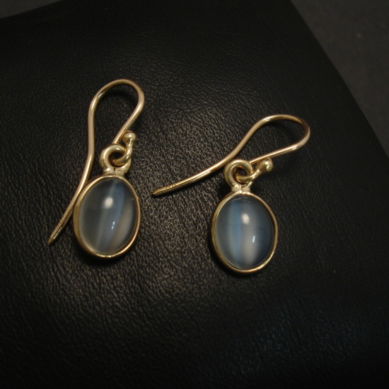 simple-9ctgold-moonstone-indian-earrings-09273.jpg