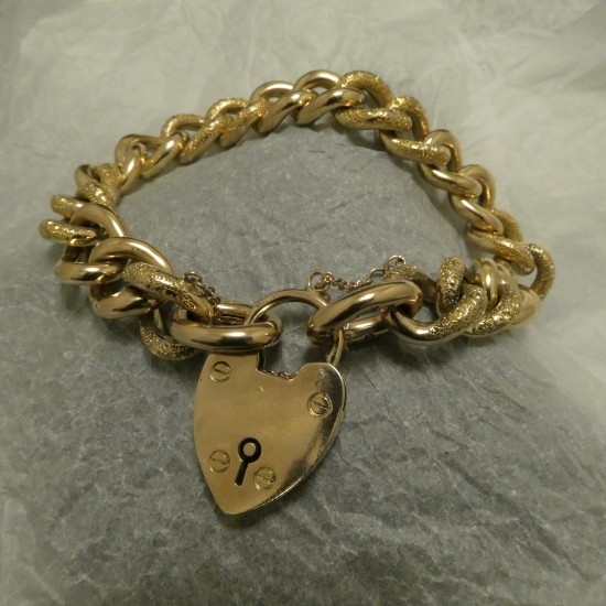antique-padlock-bracelet-01907-9ctgold-20789.jpg