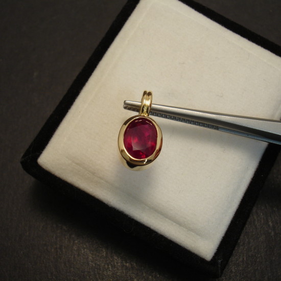 customer-ruby-custom-made-18ctgold-pendant-09201.jpg