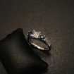 princess-diamond-cey-sapphires-18ctwhite-gold-engage-ring-09151.jpg
