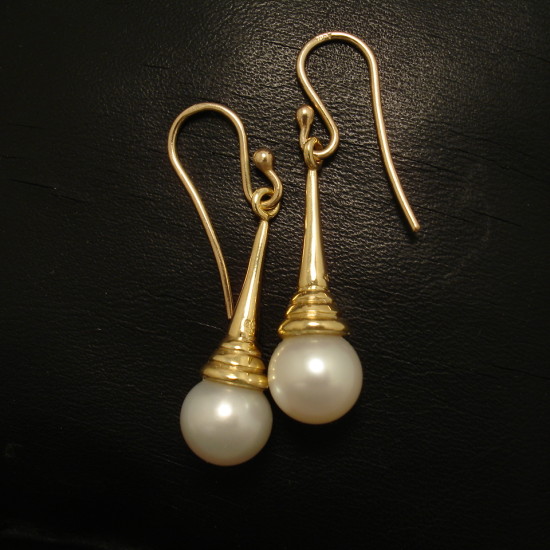 elegant-simple-18ctgold-8mmpearl-earrings-02264.jpg