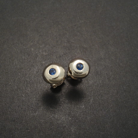 bright-ceylon-sapphires-9white-dnut-earstuds-02060.jpg