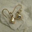 diamond-form-earrings-gold-diamond-70055.jpg