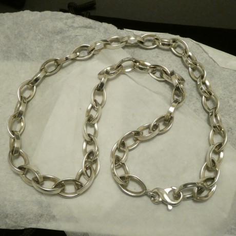 modern-handmade-silver-chain-necklace-20352.jpg