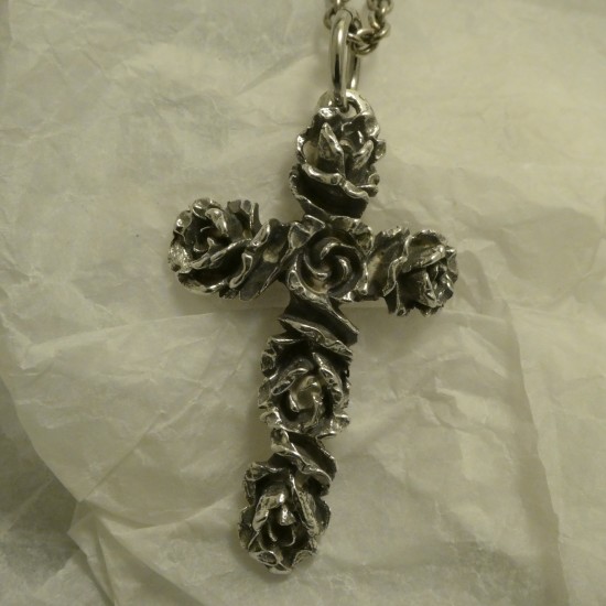 english-silver-roses-cross-pendant-60722.jpg