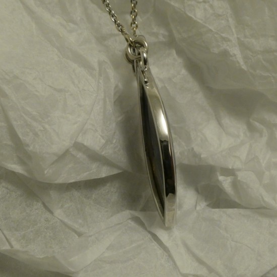 sapphire-white-gold-pendant-chain-70100.jpg