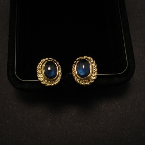 superior-sapphire-cabochons-18ctgold-wire-studs-00022.jpg