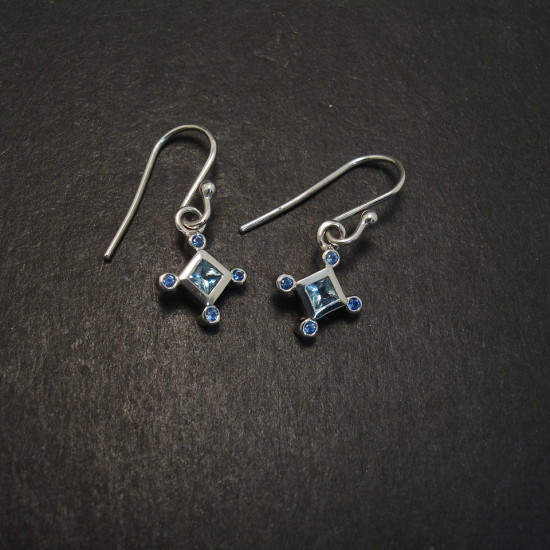 aquamarine-squares-8sapphires-9ctwhite-gold-earrings-06750.jpg