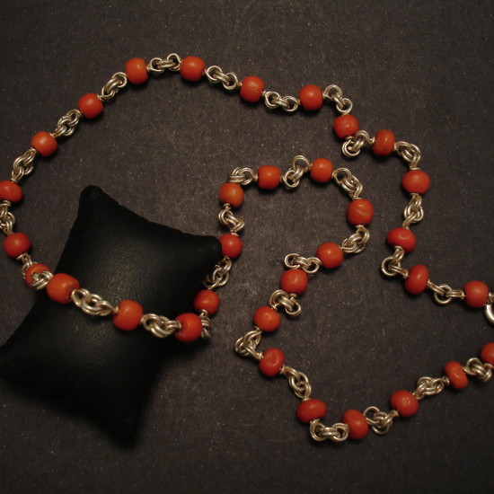 coral-strung-silver-unique-necklace-00287.jpg