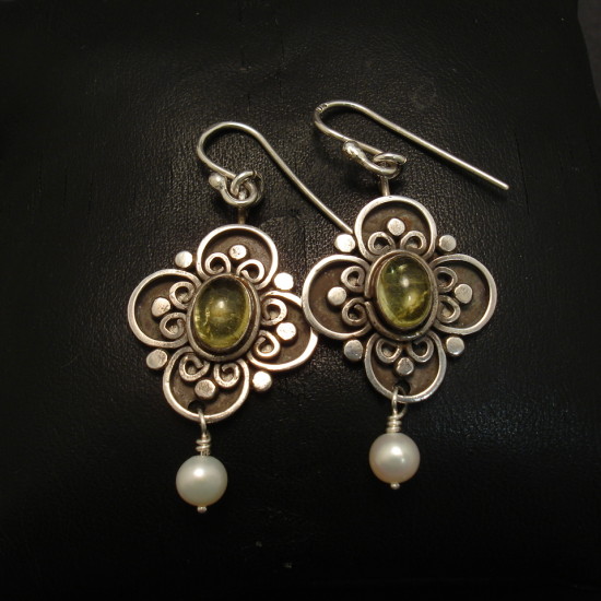 tourmaline-silver-pearl-drop-earrings-jp-00311.jpg