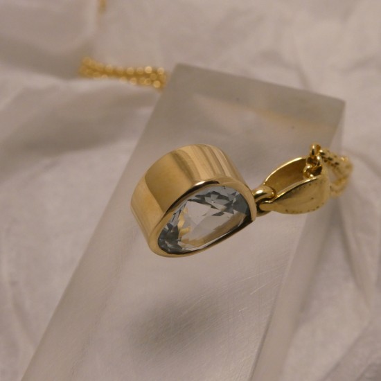 teardrop-aquamarine-18ctgold-handmade-00163.jpg