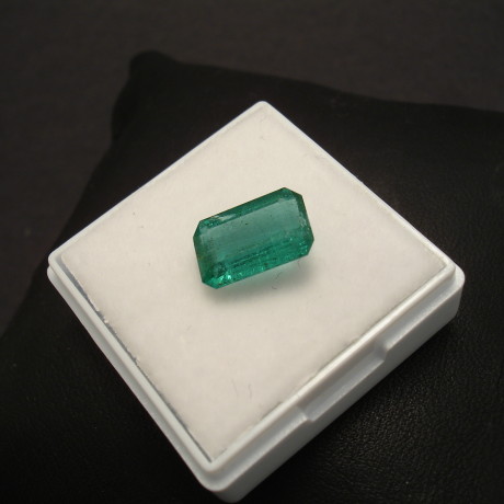 312ct-emerald-baguette-zambian-00335.jpg