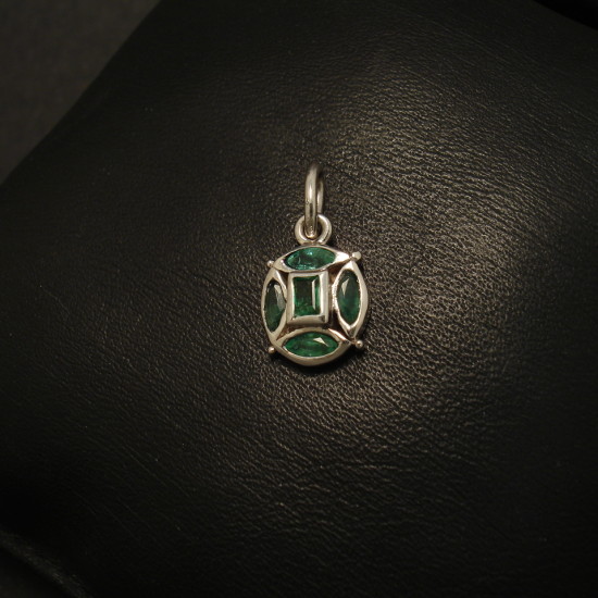 42ct-emeralds-4marq-9ctwhite-gold-pendant-01737.jpg