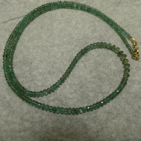 cut-emerald-bead-necklace-18ctgold-spacers-10175.jpg