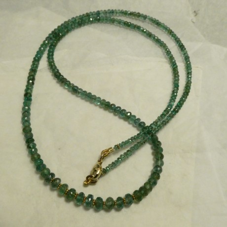 cut-emerald-necklace-18ctgold-spacers-50587.jpg