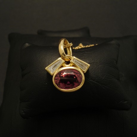 finest-pink-tourmaline-diamonds-18ctgold-pendant-02896.jpg