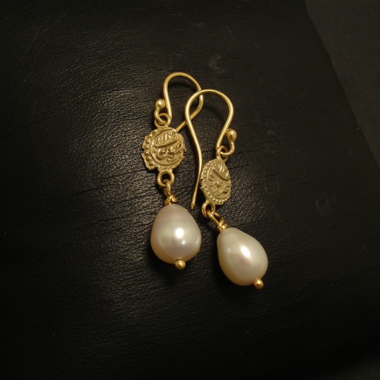 old-malabar-gold-coins-pearls-18ctgold-earrings-02341.jpg