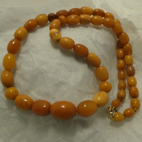 antique-yellow-amber-bead-necklace-80056.jpg
