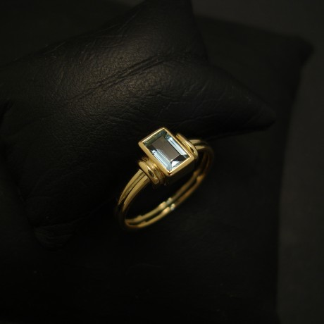 .50ct-baguette-aquamarine-18ctgold-hmade-ring-04223.jpg