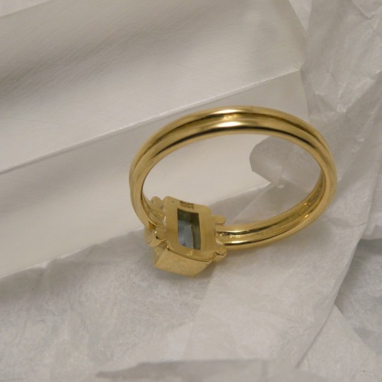 half-carat-aquamarine-18ctgold-ring-00191.jpg