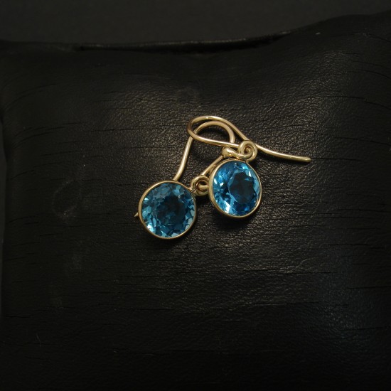 bright-blue-topaz-7mmrd-9ctgold-earrings-03027.jpg