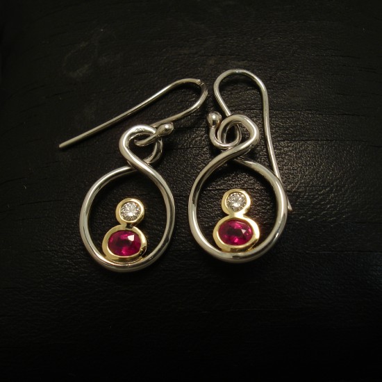 handcrafted-18ct-gold-earrings-ruby-diamonds-02891.jpg