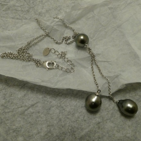 three-tahitian-black-pearls-silver-chain-10269.jpg