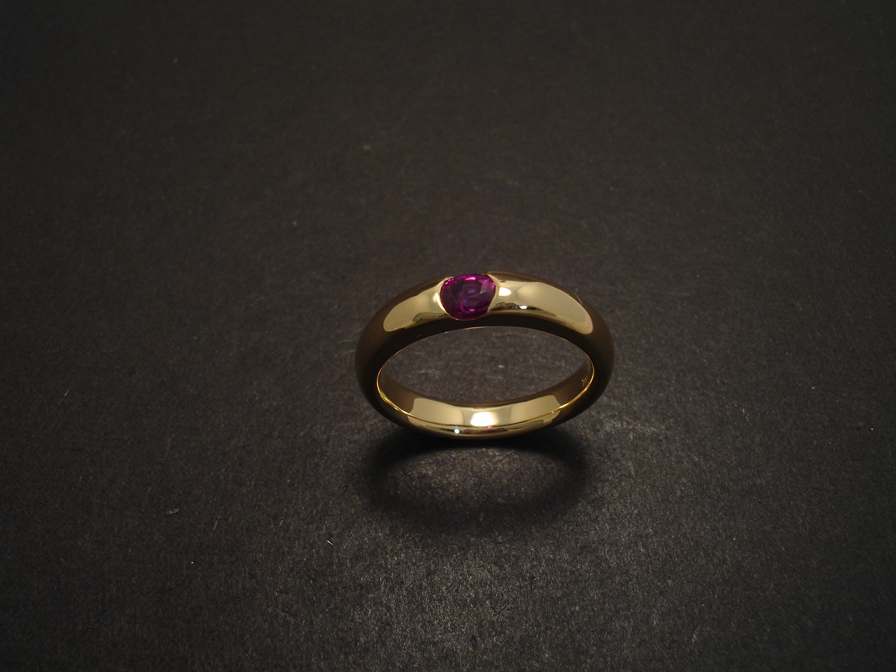 Less Plain, Please: 18ct Gold/Ruby Ring - Christopher William Sydney ...