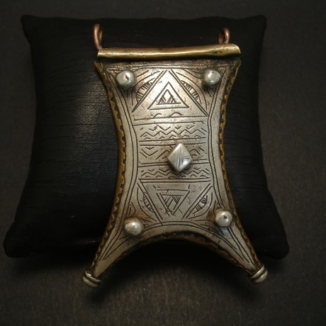 tuareg-amulet-old-tribal-silver-brass-04139.jpg