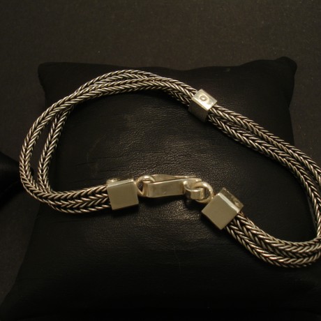 double-strand-silver-bactrian-chain-bracelet-02336.jpg